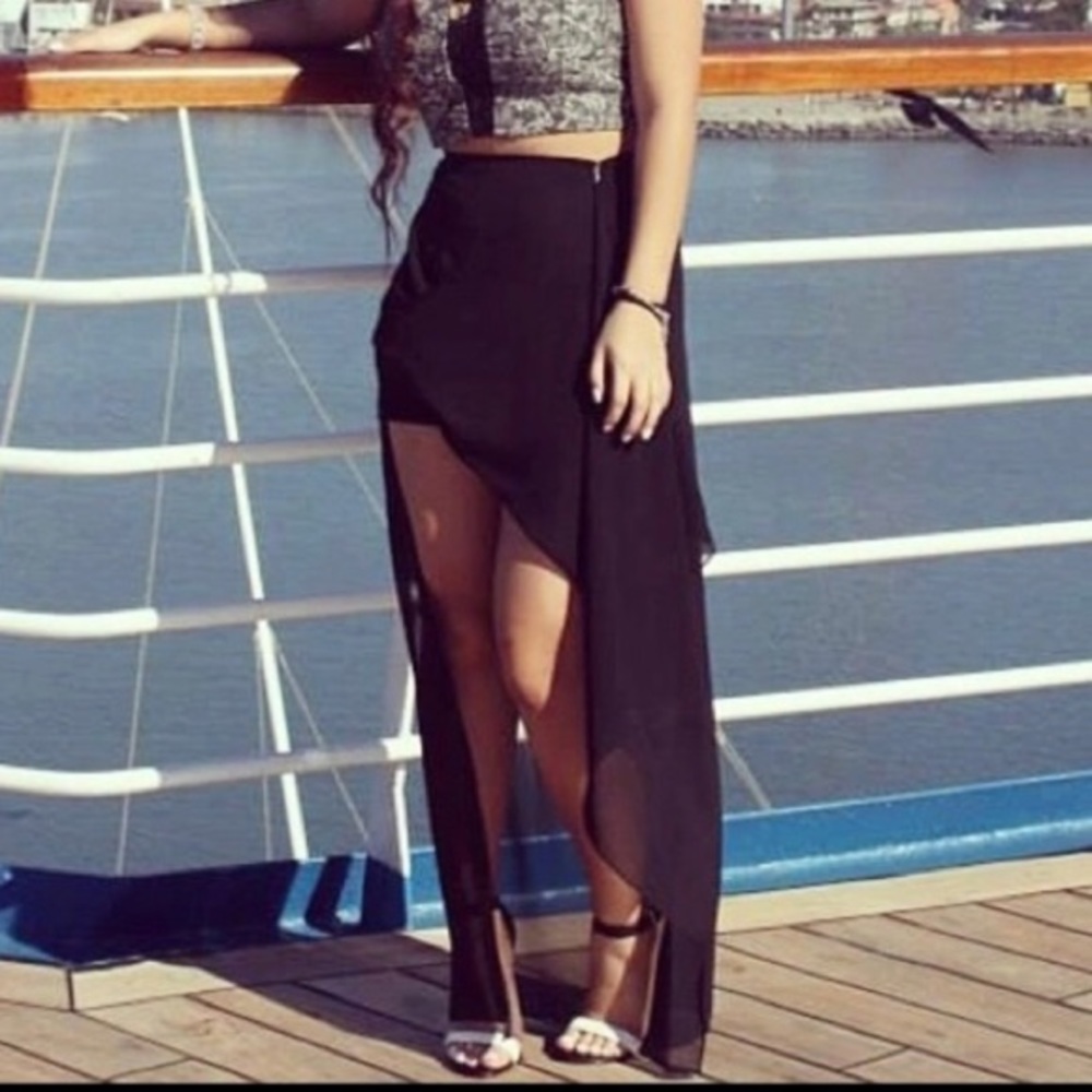 H&M Semi-Sheer Chiffon Maxi Skirt